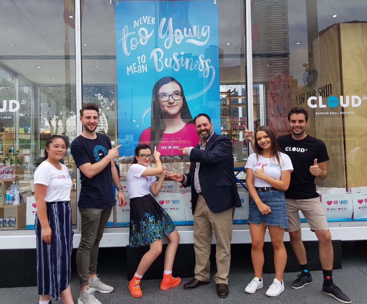 cloudststore's tweet image. Last day down at @cloudststore x #LuvUrSkin 
Some great gift ideas. Just ask @philipdalidakis @Xero 
#smallbiz