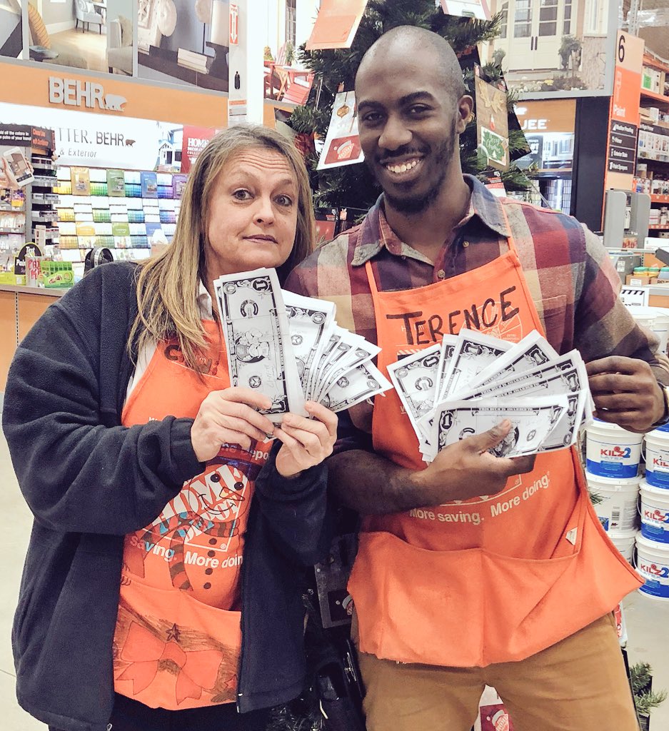 TerenceGreenHD's tweet photo. 41 Homer bucks in the past 3 weeks all from credit card applications!!! Awesome job driving credit Cindi !!!!! 👏🏾👏🏾💰💰💵💵 @thursonwanghd  @Brad_Peebles @JoshuaMolnarHD @lance0151 @ChrisBergHD https://t.co/O7TFDV6aAh