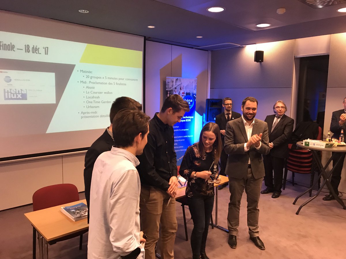 HenalluxIg's tweet photo. And the winner is... Les lauréats du challenge #SmartCity @HenalluxOffici1 récompensés en fin de journée par le bourgmestre @prevotmaxime pour leur projet OneTime Garden. #igsmart #mktsmart #Henallux . https://t.co/AiEsvekfKc