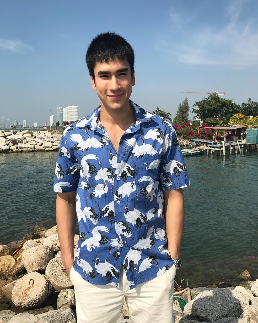 [171217]                             Happy birthday to Nadech Kugimiya
Semoga sukses selalu 
