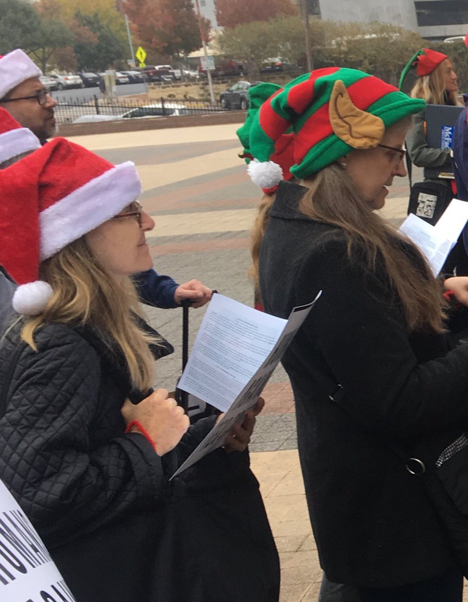 ResistChoirSCT's tweet photo. The Resistance Choir of South Central Texas representing at #SantaResists in Austin, TX cuz #TaxationWithoutRepresentation is a piss-poor way 2 run a government😼 #SantaResists #GOPTaxScam #AndUGetReElectedHow? #UnderestimateUsItllBeFun#GutTheGOP2018 #GOPRot #PoliticalWhores https://t.co/V1f9G9vb5b