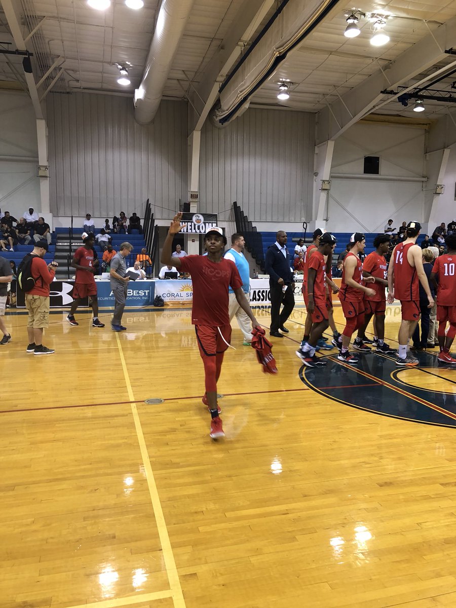 latosha_mike's tweet photo. My All Tournament Winner 🏅@zvck_bvllin1 #WALions #KreulClassic #RunnerUp #TeamWorkMakeDaDreamWork #WeGettingOurMojoBack💯 https://t.co/FyCFSvcXBn