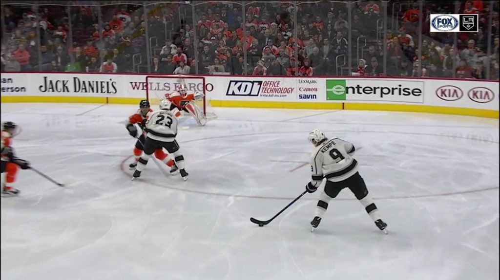 AugieLens's tweet photo. #LAKings #KidKempe with a wicked snipe! #GoKingsGo 3 - #Flyers 1! #NHL #LAKvsPHI #DeltaKingsClass #DeltaKingsClassContest https://t.co/tlreK8MPMU