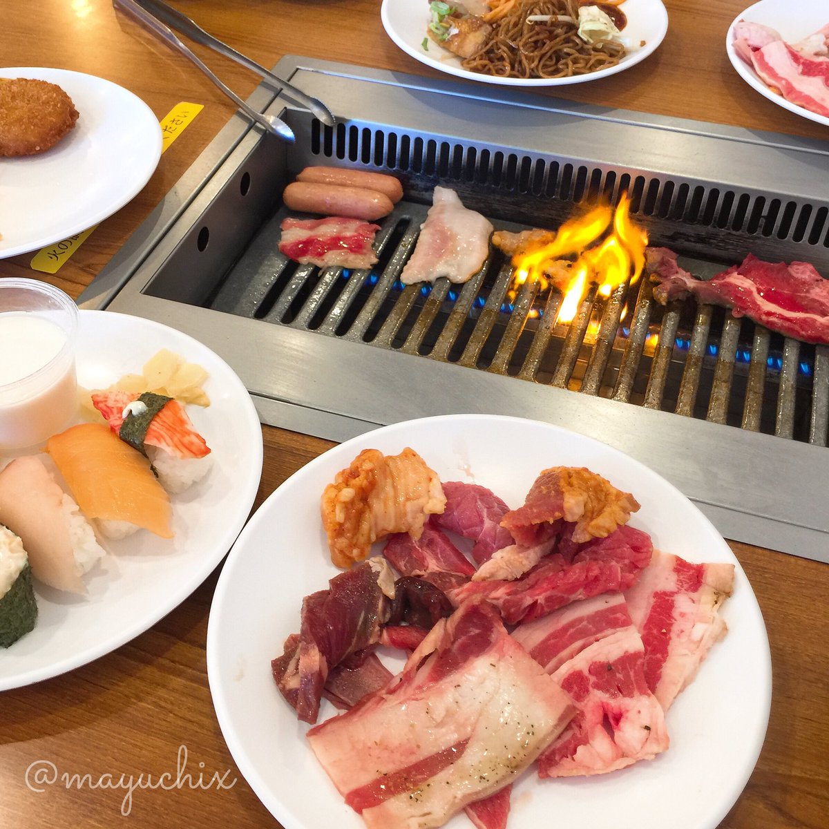 まゆち すたみな太郎 佐久市 遊園地感覚で遊びに行ける 焼肉食べ放題のお店 土日祝ランチ 90分 1690円 Jaf割引でドリンクバー無料 焼肉やお寿司もいいんだけど わたあめ作ったり クレープ焼いたりするのが好きなんだ 楽しいね