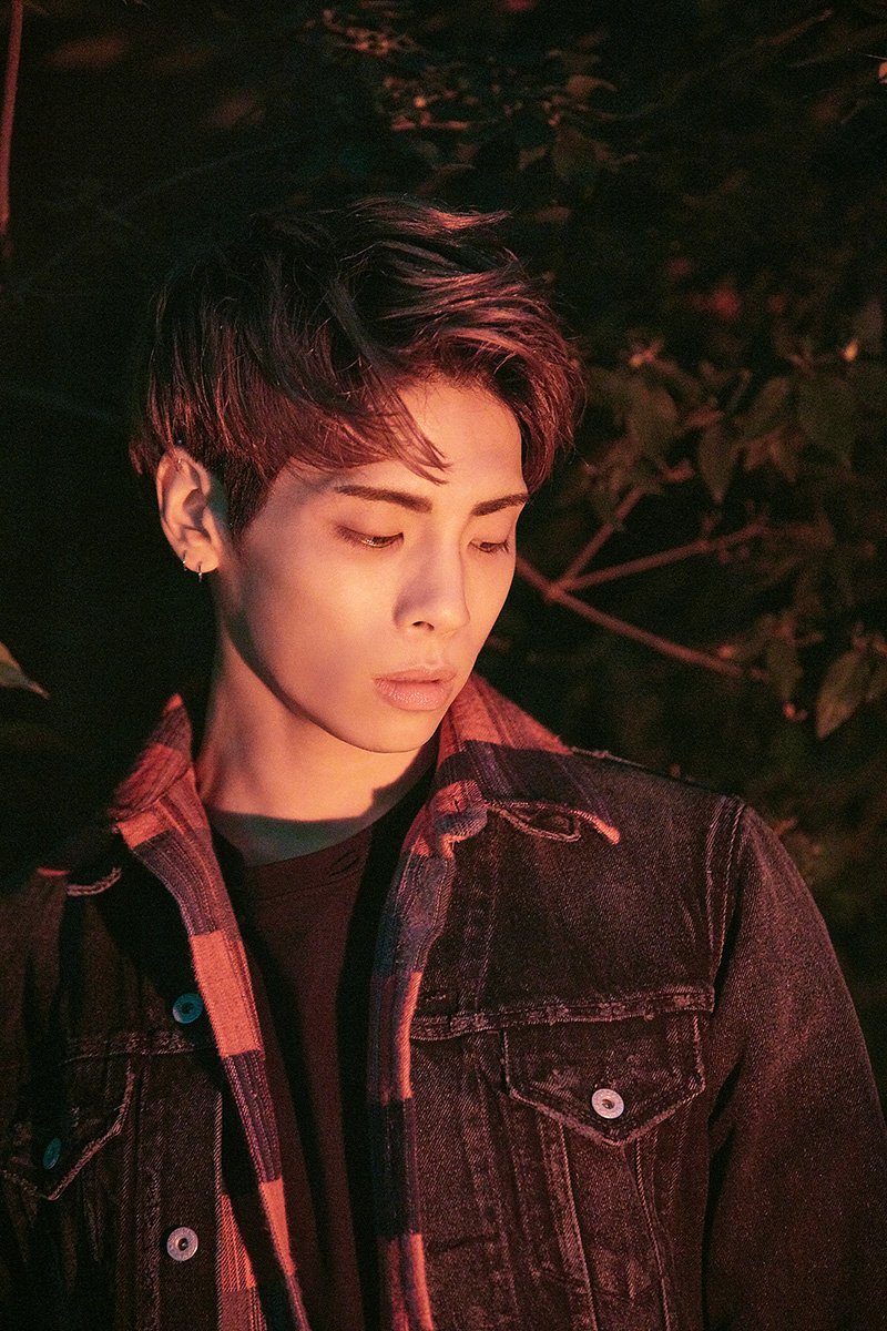 koreanindo's tweet photo. SM Berikan Lokasi Terpisah Bagi Fans untuk Berikan Penghormatan Terakhir untuk Jonghyun… https://t.co/FBkYeARKrQ https://t.co/M0tvXqPtng