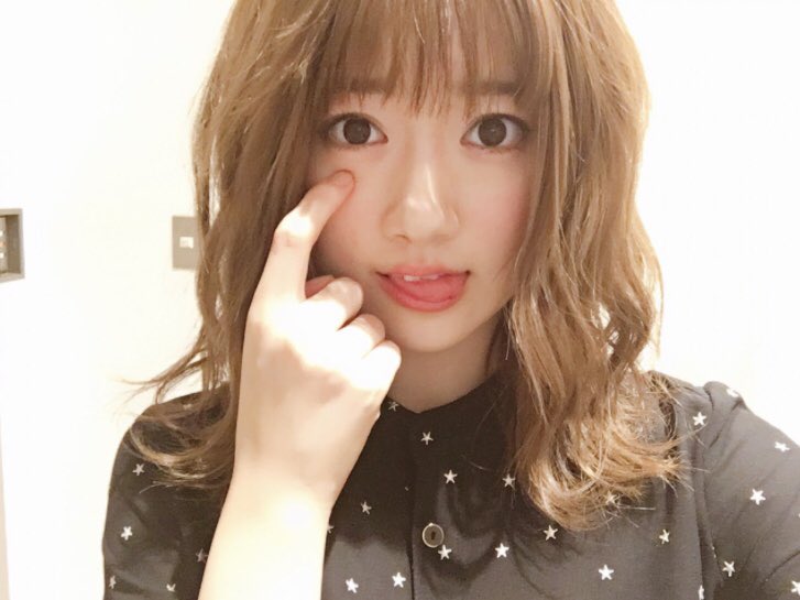 tenmio46's tweet photo. ひなちゃん最近ベロめっちゃ出すよね(⊙👅⊙)
触らせてくだしゃい🙊🙊🙊 https://t.co/8qsLLljVCB