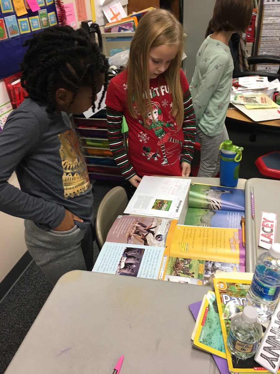 glasersgarden's tweet photo. Enjoying our non-fiction text feature hunt! #glossary #captions #boldtext #diagrams #ohmy! https://t.co/Rc3cEWrsUX