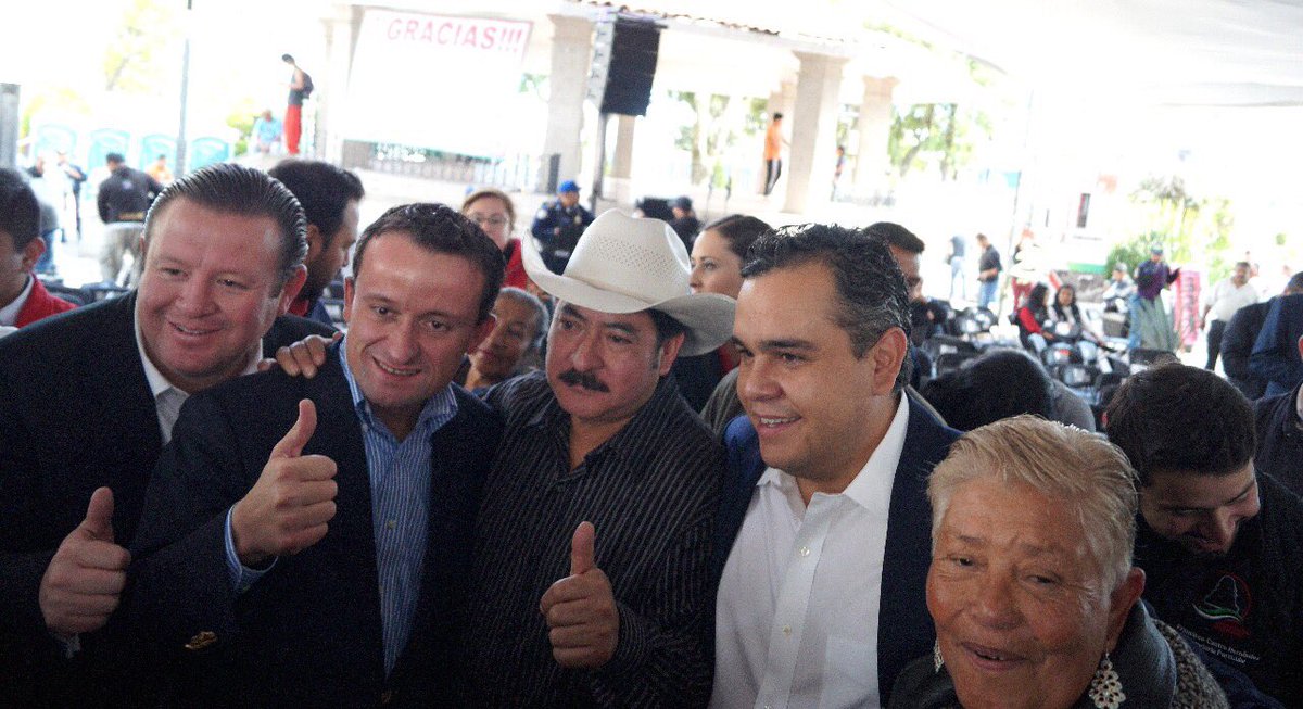 Fer_MercadoG's tweet photo. #SegundoInforme ¡Gracias por tu confianza, entregamos rendición de cuentas a l@s contrerenses donde platicamos de la política social incluyente y equitativa que estamos llevando a cabo aquí en la @DelLaMagdalenaC ! Está es #LaNuevaFormaDeGobernar https://t.co/25DyaRWTYl