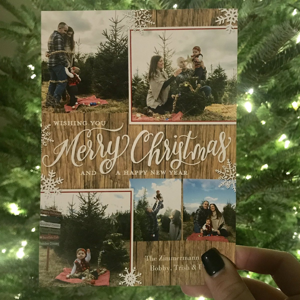 PhotographyPNJ's tweet photo. Excited to share some of these special #Christmassessions with everyone! 🤗 #familyphotography #christmascard https://t.co/12PsxFNfR6