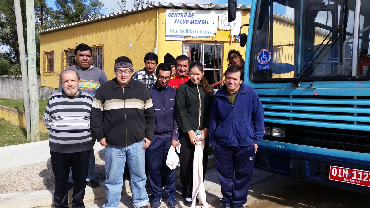 AlejandroGarcc's tweet photo. #BusSocial..Con muchos palos en la rueda y no precisamente las del bus completamos el 3er año acompañando y trasladando a nuestros amigos del centro de salud mental Nelida Giacoya..1095 días que hicimos y seguiremos .Haciendo lo que hay que hacer..Gestión @PajaroEnciso https://t.co/IkGh3YUCJK