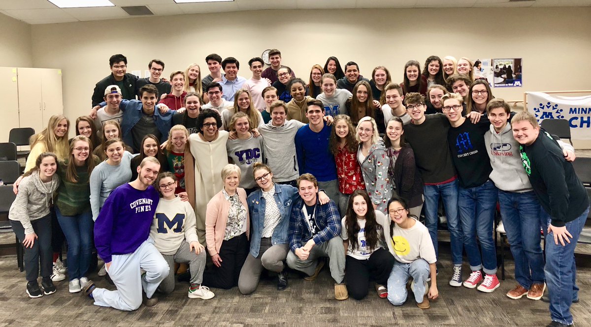 TonkaPrincipal's tweet photo. Dec. SENIOR SHOWCASE-Kylie Landa talented musician, strong student, kind, humble, &amp; positive influence! CONGRATS! https://t.co/eNWpOROb8W