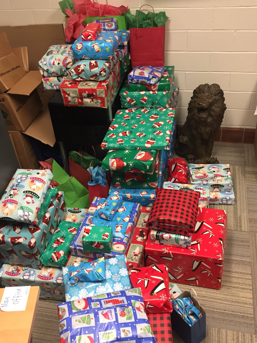 TremontLions's tweet photo. This week Tremont teachers collected clothes and toys for families in need.  It is incredible to see teachers leading by example when it comes to serving others! #proudtobealion #tremontrocks https://t.co/67u1yHs8yx