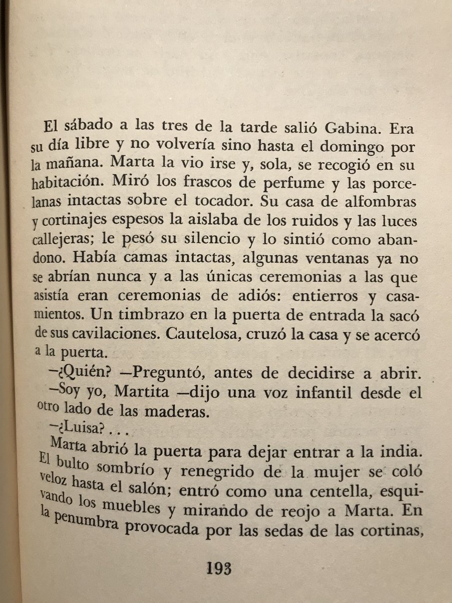 AlvWarhol's tweet image. Además de #Elárbol , #ElenaGarro la otra colaboración suya en México en la cultura (Dir. #FernandoBenítez o #BenitoFernández ) fue la demoledora crítica de #Laregiónmástransparente. #Elárbol cierra #Lasemanadecolores en su primera edición en @EditorialUV