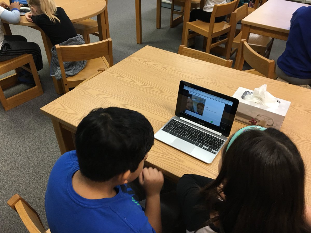 kjteaches3's tweet photo. These @ccsd21poe Ss were totally engaged with a #hyperdoc all about comparing landforms. @Flipgrid was a great way for all the students, even our emergent ELs, to verbally compare two landforms. #21learns #integratedlesson #eslteacher https://t.co/Pv2BLVqmRc