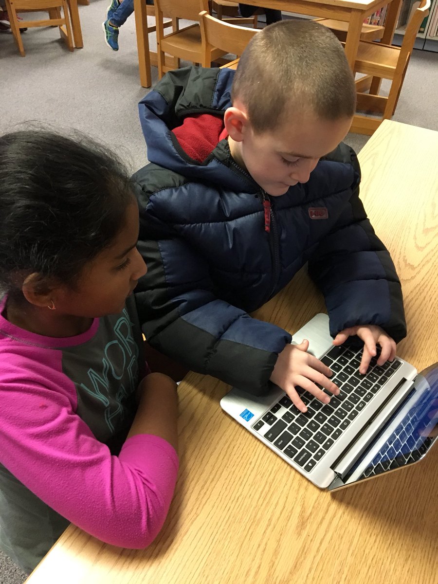kjteaches3's tweet photo. These @ccsd21poe Ss were totally engaged with a #hyperdoc all about comparing landforms. @Flipgrid was a great way for all the students, even our emergent ELs, to verbally compare two landforms. #21learns #integratedlesson #eslteacher https://t.co/Pv2BLVqmRc