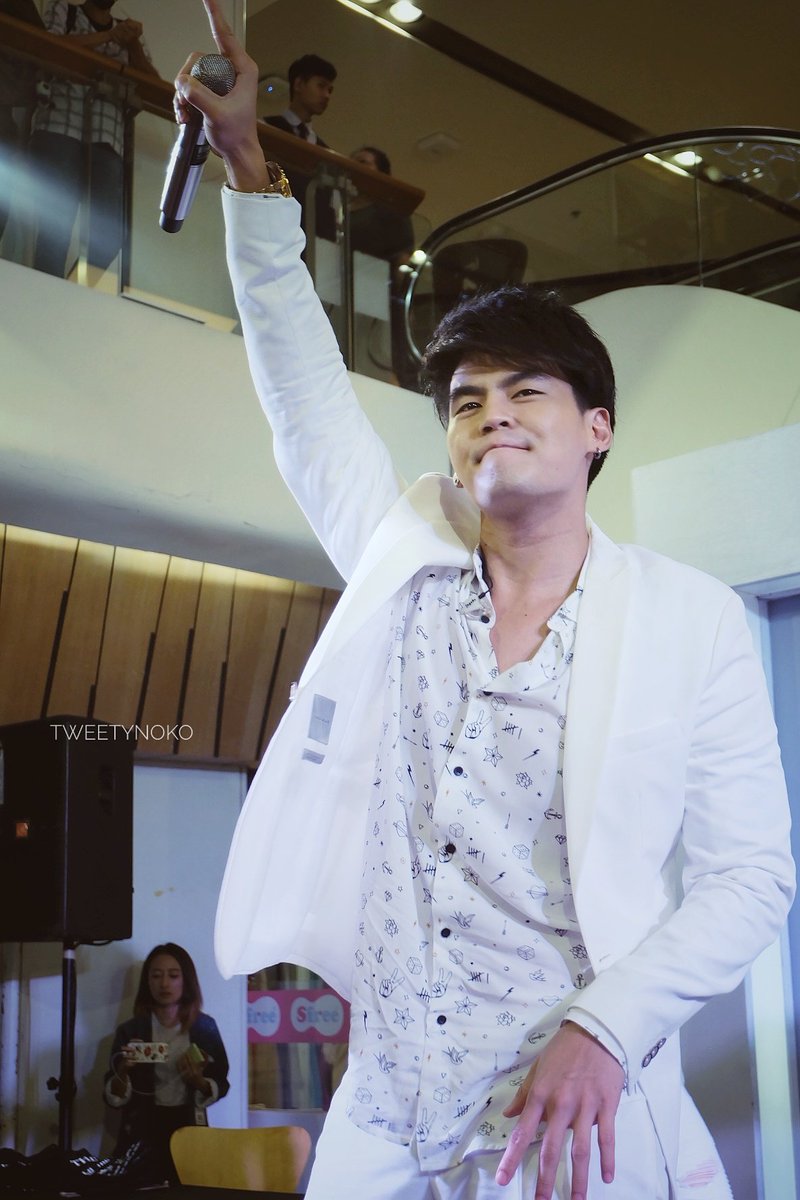 TweetyNoko's tweet photo. ขอมือทุกคนครับ ☝️🏻 @Hunz_IPH
#HunzIPH #hunz_iph #Hunz181217
#TheTouchBKK #thetouchclinic 
#เปลี่ยนโทนไปเรื่อย https://t.co/527mKbf88I