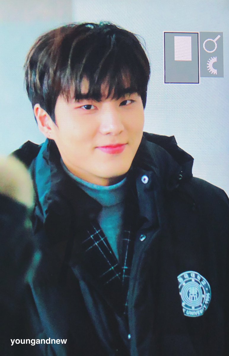 youngandnew1219's tweet image. 171219
존잘이네ㅠㅠ
넘이뻥ㅠㅠ
#영현 #영케이 #YoungK #happyYoungkday