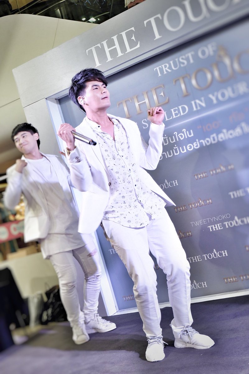 TweetyNoko's tweet photo. อากาศมันหนาว เรามาเต้นกัน!! 🕺🕺 @Hunz_IPH
#พริ้วเกิ้น #HunzIPH #hunz_iph #Hunz181217 #TheTouchBKK #thetouchclinic https://t.co/RQ9fdGod7G