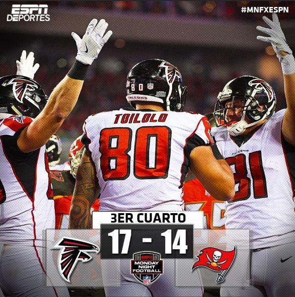 ESPNDeportes's tweet photo. Pareciera que los #Bucs perdieron el ritmo, las lesiones están mermando su defensiva. #MNFxESPN #NFxESPN https://t.co/oOutlcfdcR