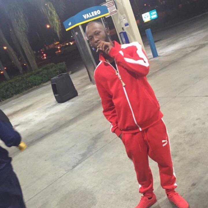 WitDatPinkOn's tweet image. #PMG #GetLit #FeatureMe#Liveme PapiMontana💸💯: liveme.com/media/liveshor…