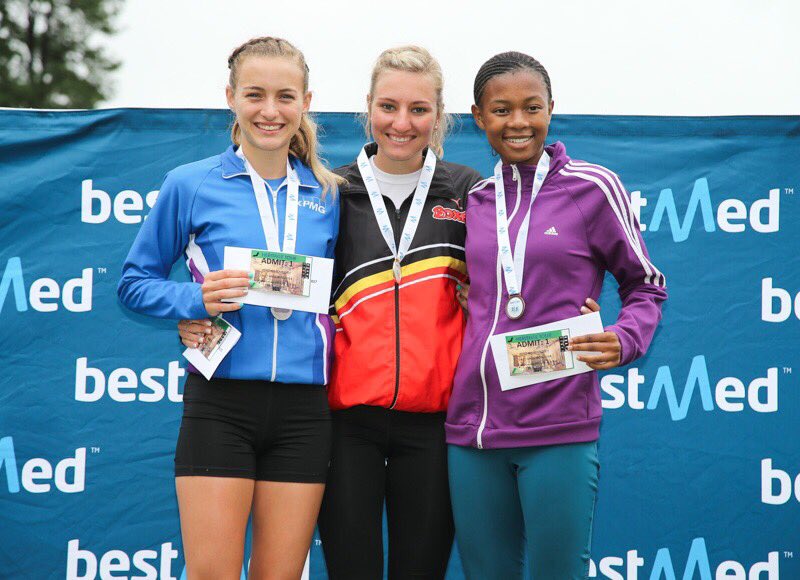 Endurocad's tweet photo. Satellite athletes continue to impress at the 2nd leg of the Eden Street Mile series in George. Results here https://t.co/2pzFVOrhvX #streetmile2017 #sacanrun @adidasrunning @TomTom_SA     📸 @rogersedres https://t.co/4MU7yU3x5K