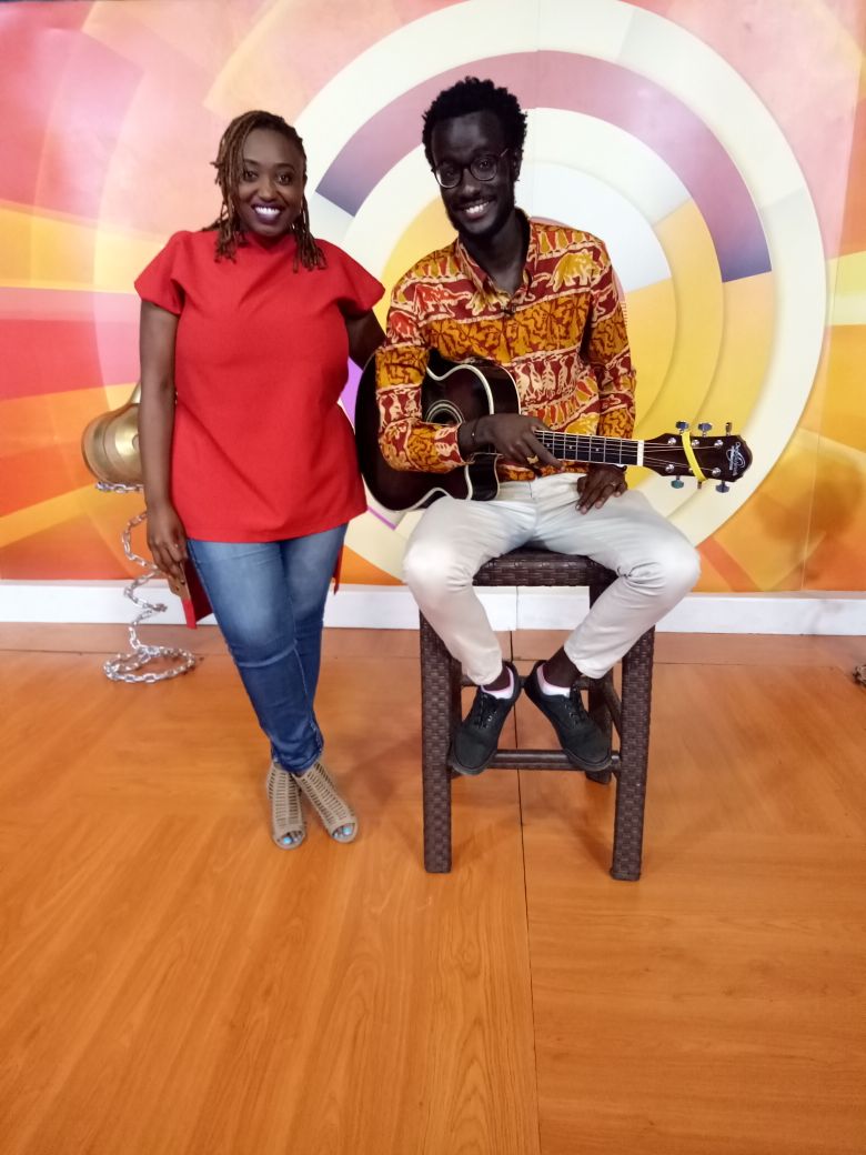 AishaWanjiku_'s tweet photo. First act of the day @enoquewambua coming through with them vocals 🔥💯 #ktnlifeandstyle #ArtisticTuesday https://t.co/LHcZCs42z5