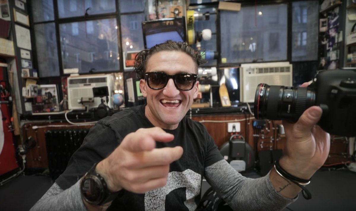 nofilmschool's tweet image. 2 camera hacks from @CaseyNeistat that you&apos;ve gotta try bit.ly/2D3nDAE @petermckinnon