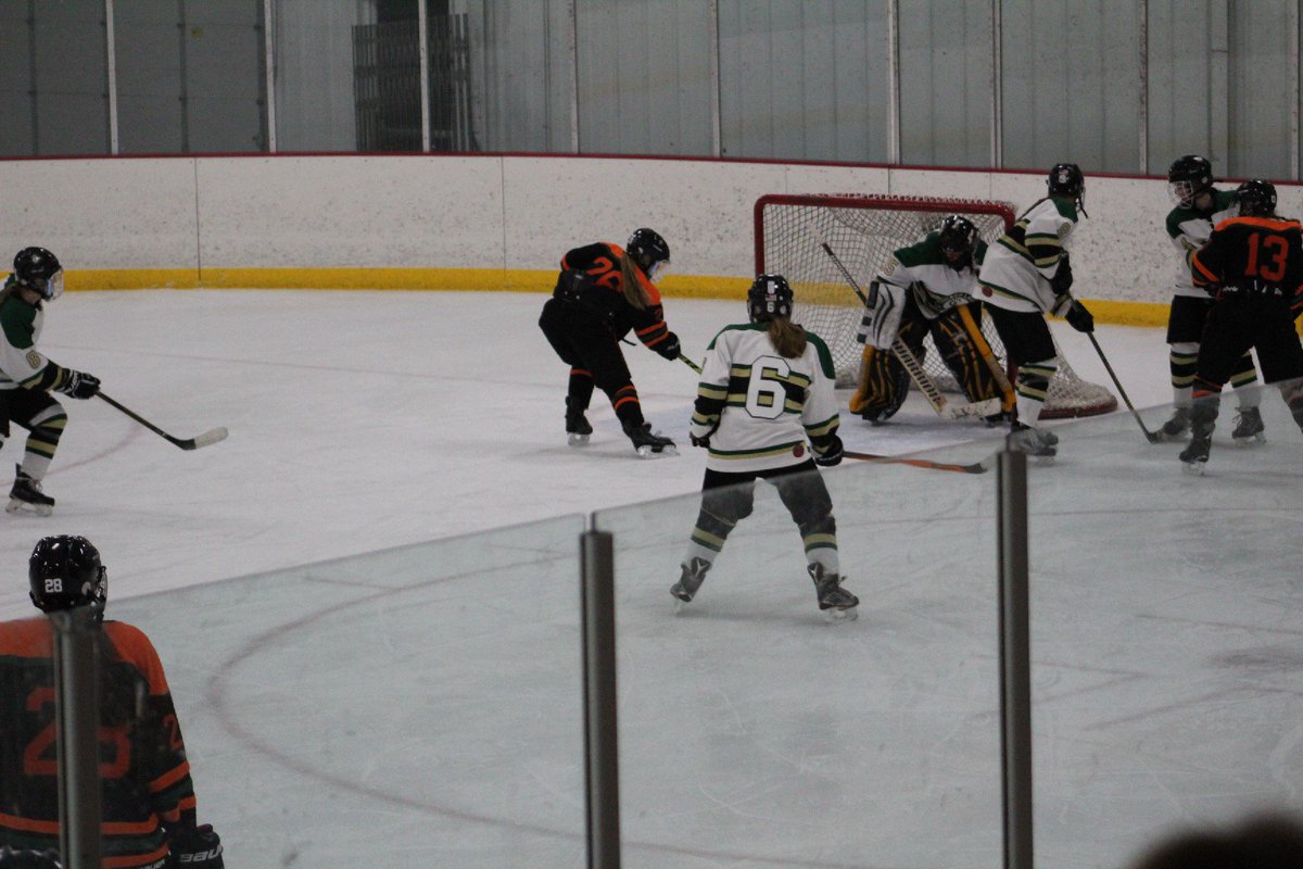 TSherner's tweet photo. OPC's Taverie Sherner (#26) with the game winner over Chisago Lks. OPC wins 4-2. @FollowThePuck2 @YouthHockeyHub #nicecelly #rollstars https://t.co/Ne18H1XW85