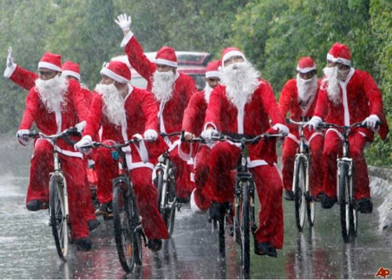 cccyclingclub's tweet photo. Sandown racing is cancelled due to rain,  have a great xmas see you on the 9th for the Les Omara memorial back at Sandown. https://t.co/1aAdlMJfhF