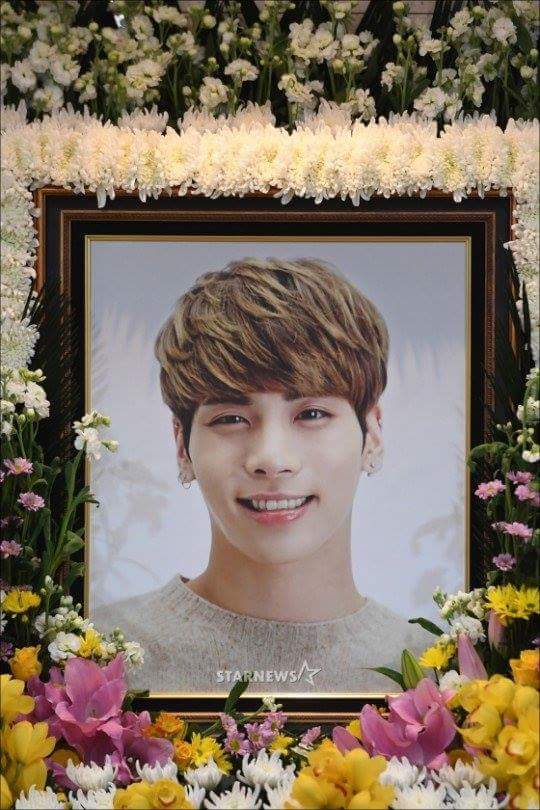 butaetae_'s tweet photo. you are all now in good hands. :( https://t.co/Cm6edA1GuB