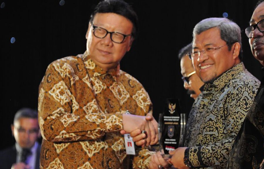 jabarprovgoid's tweet photo. Moment Evaluasi Pemda Se-Indonesia, Kemendagri Apresiasi Kinerja Aher https://t.co/NwG6ScXgTL https://t.co/hEZ8KPCf5T