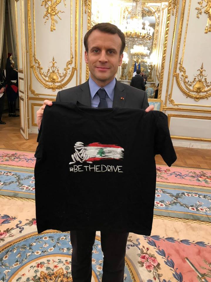 Le Président Macron soutient l'équipe du #Liban à la 40 ème édition du #Dakar_2018

#Bethedrive Emmanuel #Macron  #ambassadeduliban #France #ambassadedulibanenFrance #Paris
