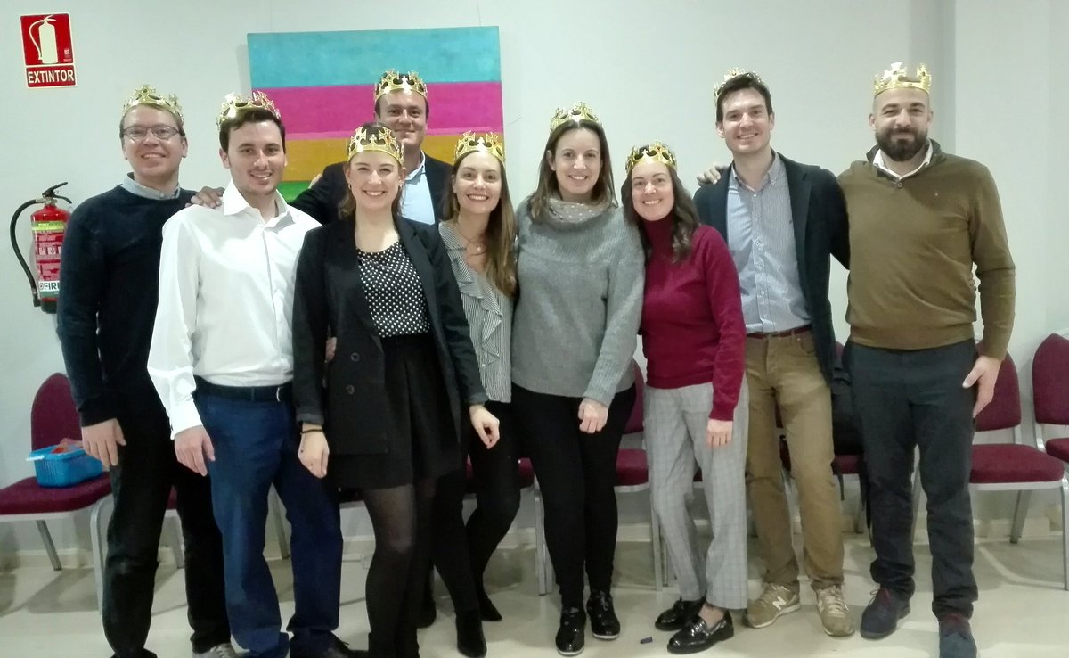 Equipazo Gaspar 👑 #TeamBuilding #ForoZCB2017 #ZaragozaCongresos Gracias <a href="/ZgzServicios/">ZARAGOZA SERVICIOS</a> por este rato tan divertido! Y a <a href="/ZaragozaTurismo/">Zaragoza Turismo</a> por juntarnos 😊✌