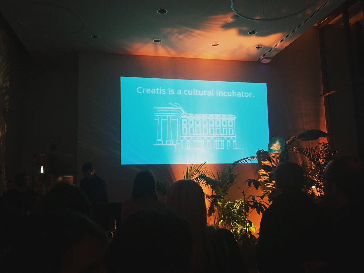 KnockKnockProd's tweet photo. Hier soir, @KnockKnockProd était au @ING_news Art Center pour fêter les 1 an d'existence de @creatis_bxl 🎂🎉👏 ! L'occasion de (re)découvrir des supers projets comme @divercitiesapp, #MagicStreet , @FTRSND_, #CosMotion, #Memovie et de croiser @WaldenProjectBE 🤗 !! https://t.co/WUUOeJMnZk