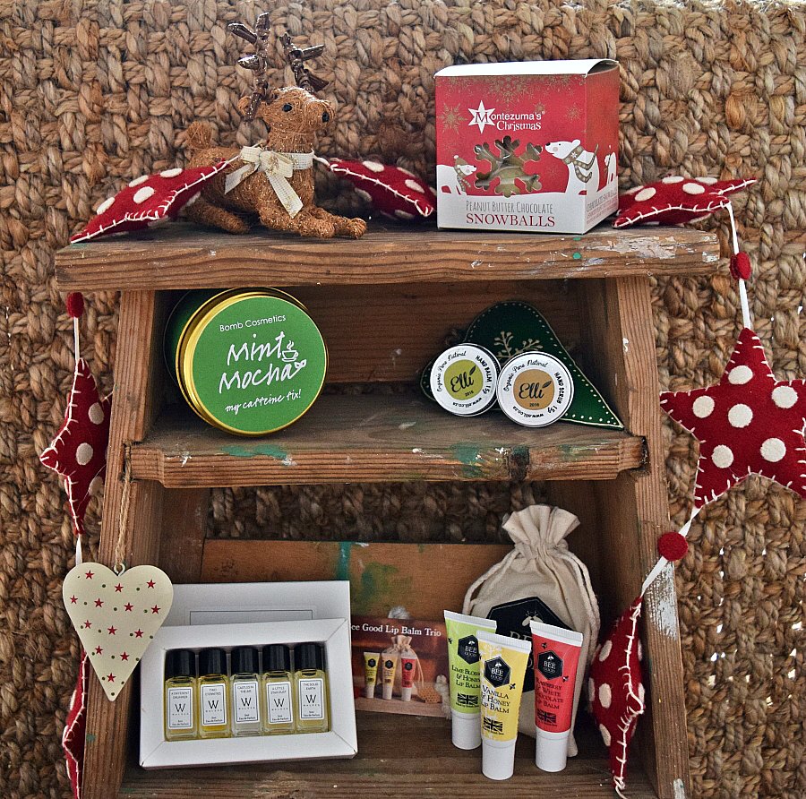 JustEmmaBlog's tweet image. Here's part one of my #Christmas #giftguide - justemma.co.uk/2017/12/the-20… #naturalbeauty #crueltyfreechristmas @FemaleBloggerRT