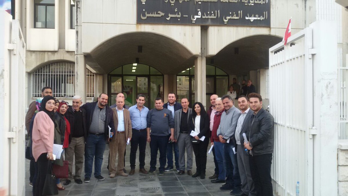walid_noumeir's tweet photo. اثناء الاجتماع للجنة الاساتذة المتعاقدين في التعليم المهني في بئر حسن.
ابرز المطالب:
1- المطالبة باقرار مشروع قانون التثبيت.
2- زيادة اجر الساعة كما نص في قانون سلسلة الرتب والرواتب.
3- الضمان الصحي ري��ما يتم اقرار قانون التثبيت
4- دفع المستحقات بشكل فصلي.
5_ رفض التعاقد العشوائي https://t.co/qEegpWycWF
