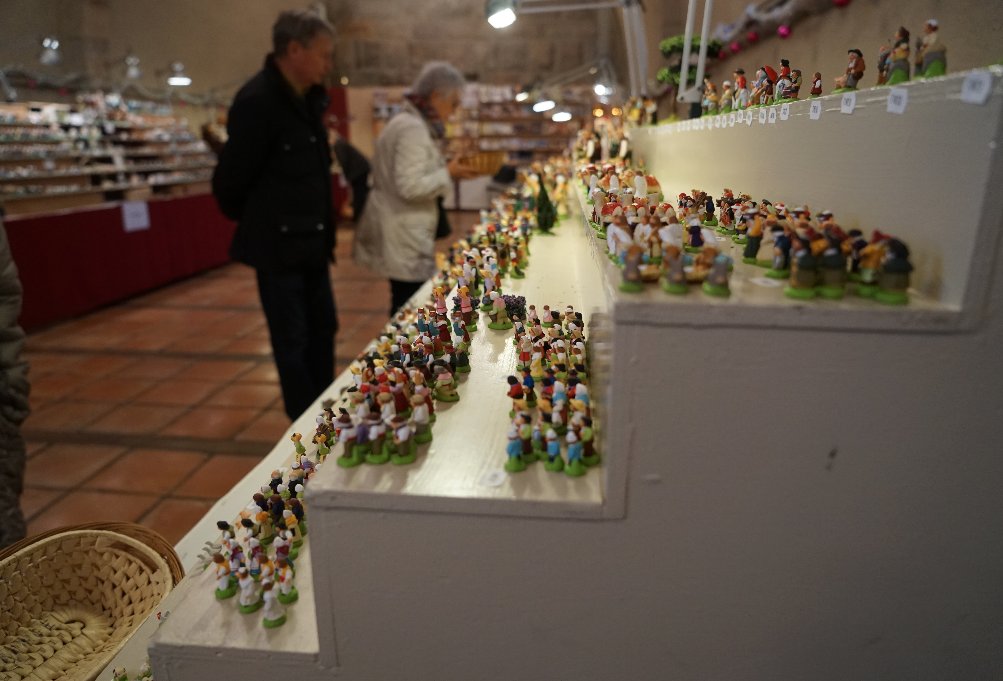 frejustourisme's tweet photo. 🎄 Comme depuis de nombreuses années, l’association « La Miougrano » organise une foire aux santons à la Mairie de #Fréjus. 

💫 L’occasion pour vous de découvrir ou redécouvrir ces magnifiques sujets, qui seront présents dans vos #crèches sous le sapin de #Noël ! #Tradition https://t.co/P5vHRaWzFO