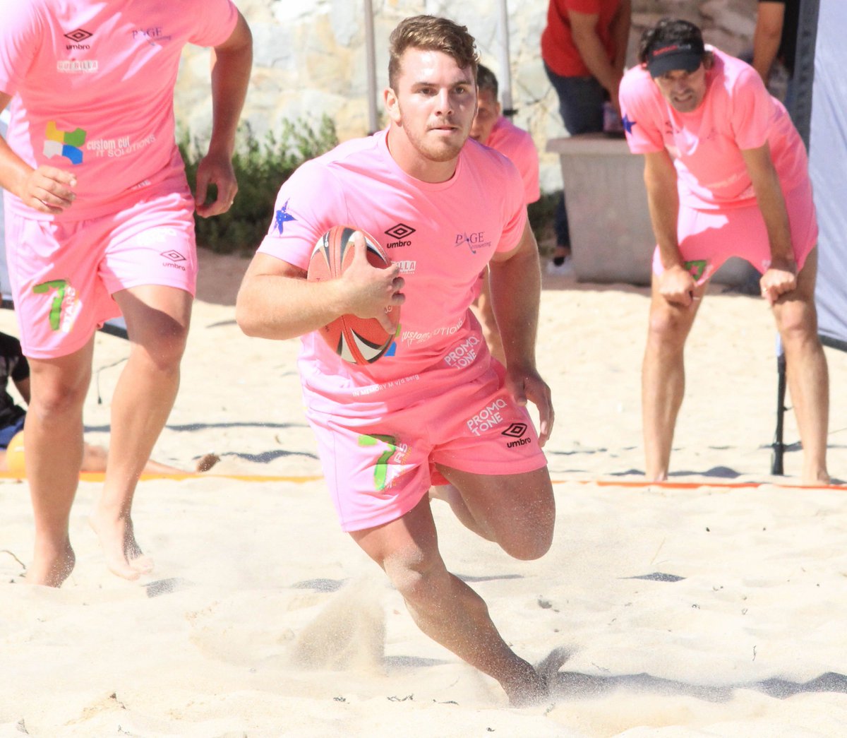 HotSummerTouch's tweet photo. No surprises in pool 1 as Phangela Warriors finish top! Very tight in pool B with AGW just edging it!! Quarter Finals begin around 14h30 https://t.co/PEs56KqPcM