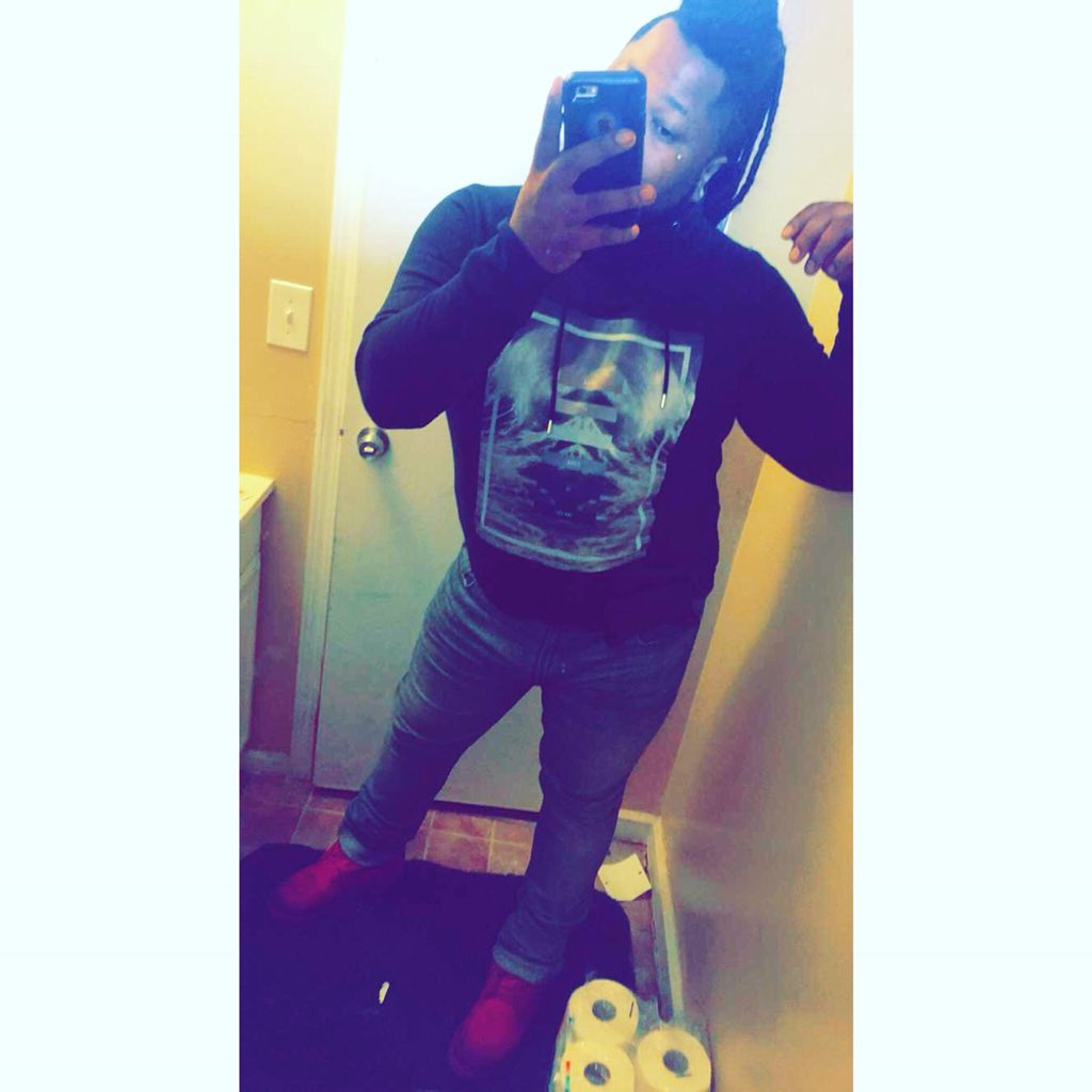 DerriousF's tweet image. 