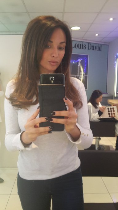 At the hairdresser ?? https://t.co/9CzppwTH8W