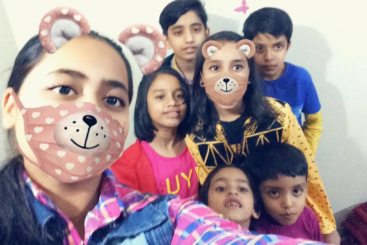 NeebzAshraf's tweet photo. #cousins 😘😘 https://t.co/DZsc2JjDWm