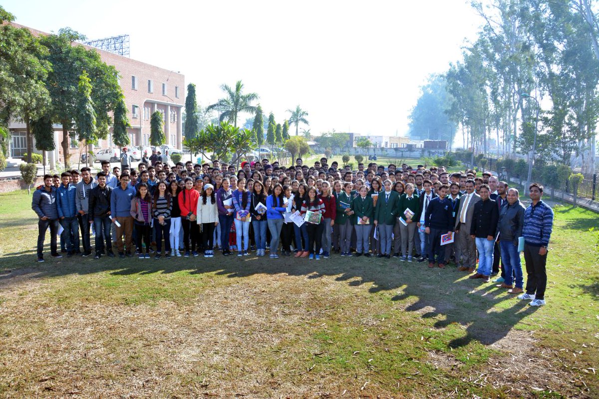 BSNLCorporate's tweet photo. 162 students from HPTU HAMIRPUR today join for Silver &amp; Platinum Certification  course Under MoU. #BSNL  engaging with universities to facilitate skill development and industry readiness in students. https://t.co/hhaCLrL9Hb