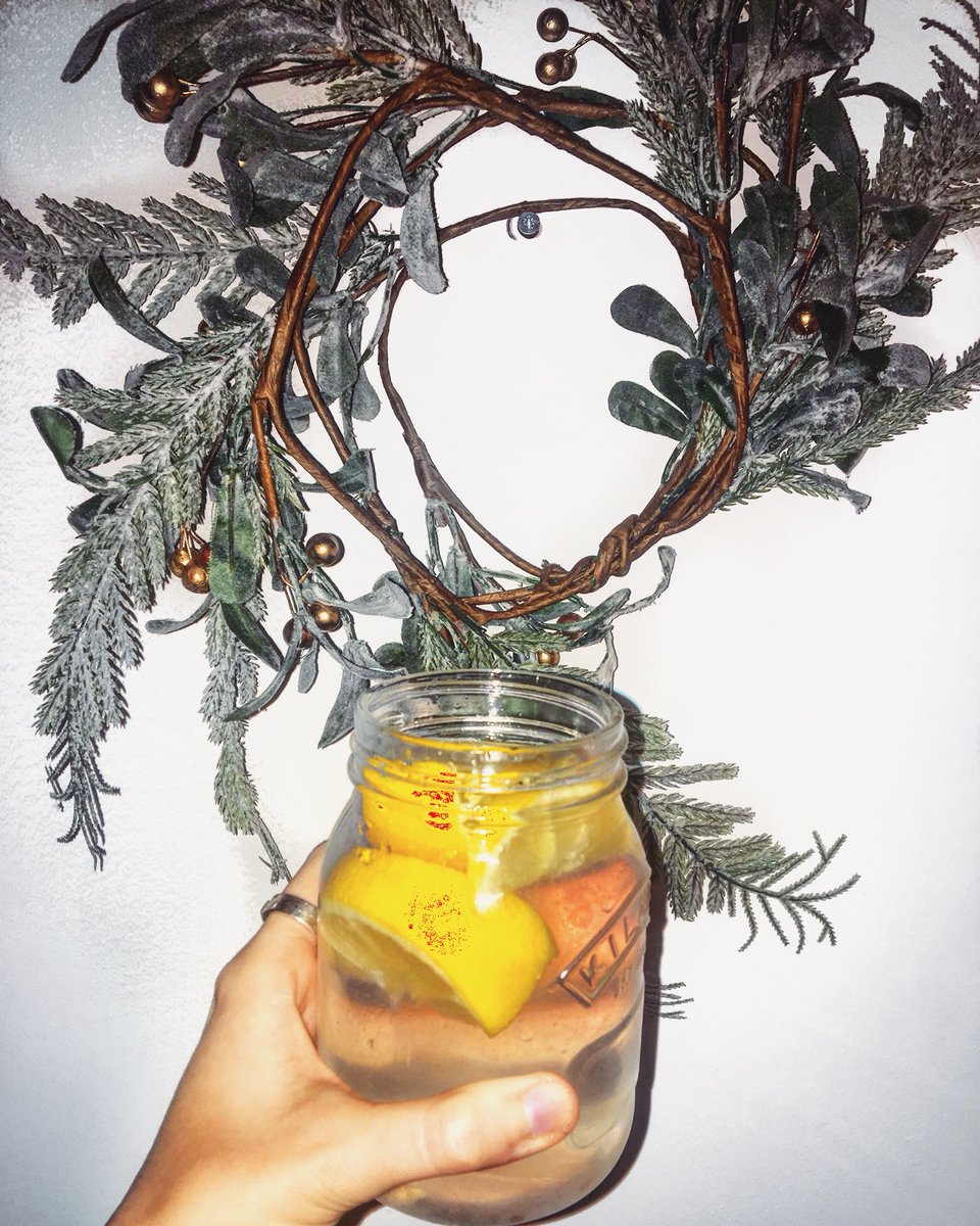 wilfredsCF's tweet photo. Lemon obsession in full swing ✨❄️🙈 #vegan #plantbased #healthy #healthyliving #fruit #coffee #selfie #instagood #paleo #food #foodies #blog #blogger #northeast #uk #sunderland #winter #health #healthyfood #poweredbyplants #lifestyle https://t.co/DtMRePTzzx
