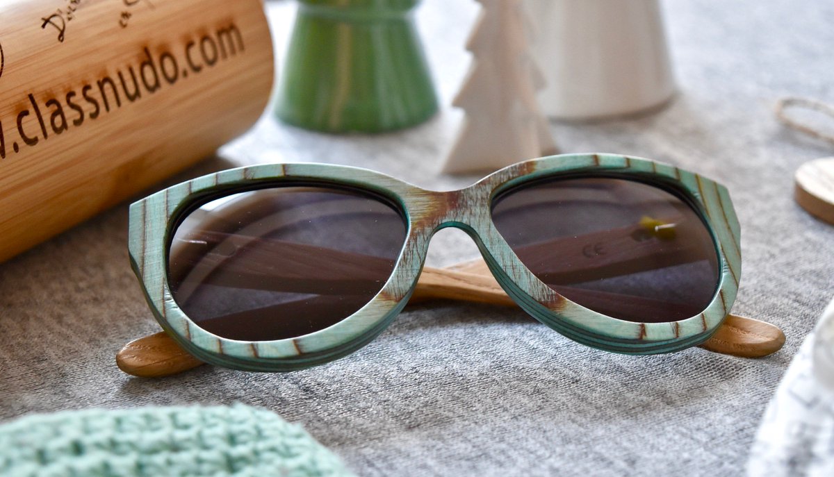 Oh_my_mum's tweet photo. Gafas de sol de madera made in Spain. Productos así merecen la pena! @Class_Nudo https://t.co/96AbVzgFBD https://t.co/xAxb5Z62bA