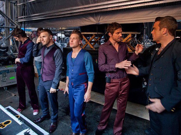 thatter_history's tweet photo. [History In Pictures]: Fabulous backstage photo from Progress Live in 2011 #TT5 #ProgressEra #Memories #2010s https://t.co/P5g2H7fssY