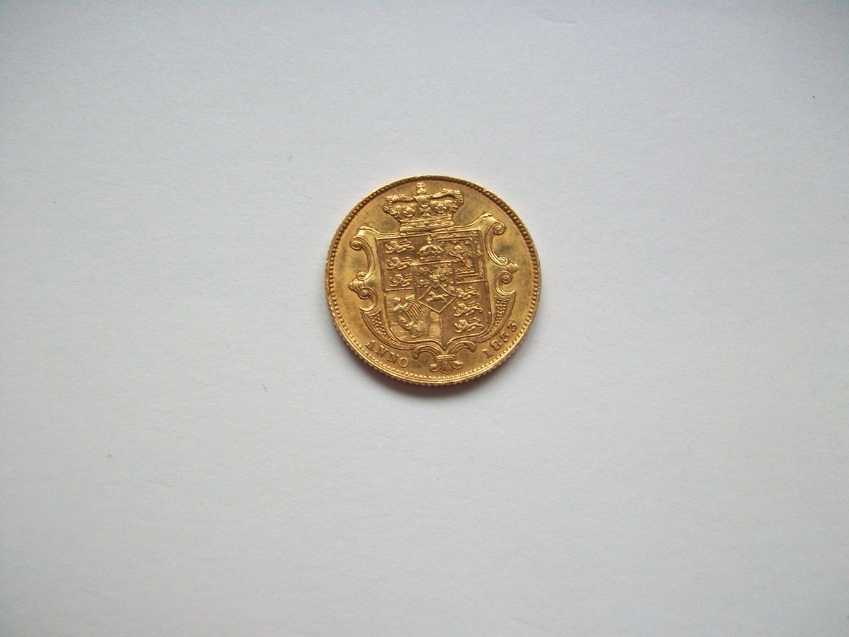 ringramcoins's tweet photo. Sovereigns are made of 22ct Gold and weigh 8g. They are probably the most famous coin in the world We have a wonderful selection https://t.co/r6twzUe1ad #collectthem https://t.co/5Z7B1xakqe