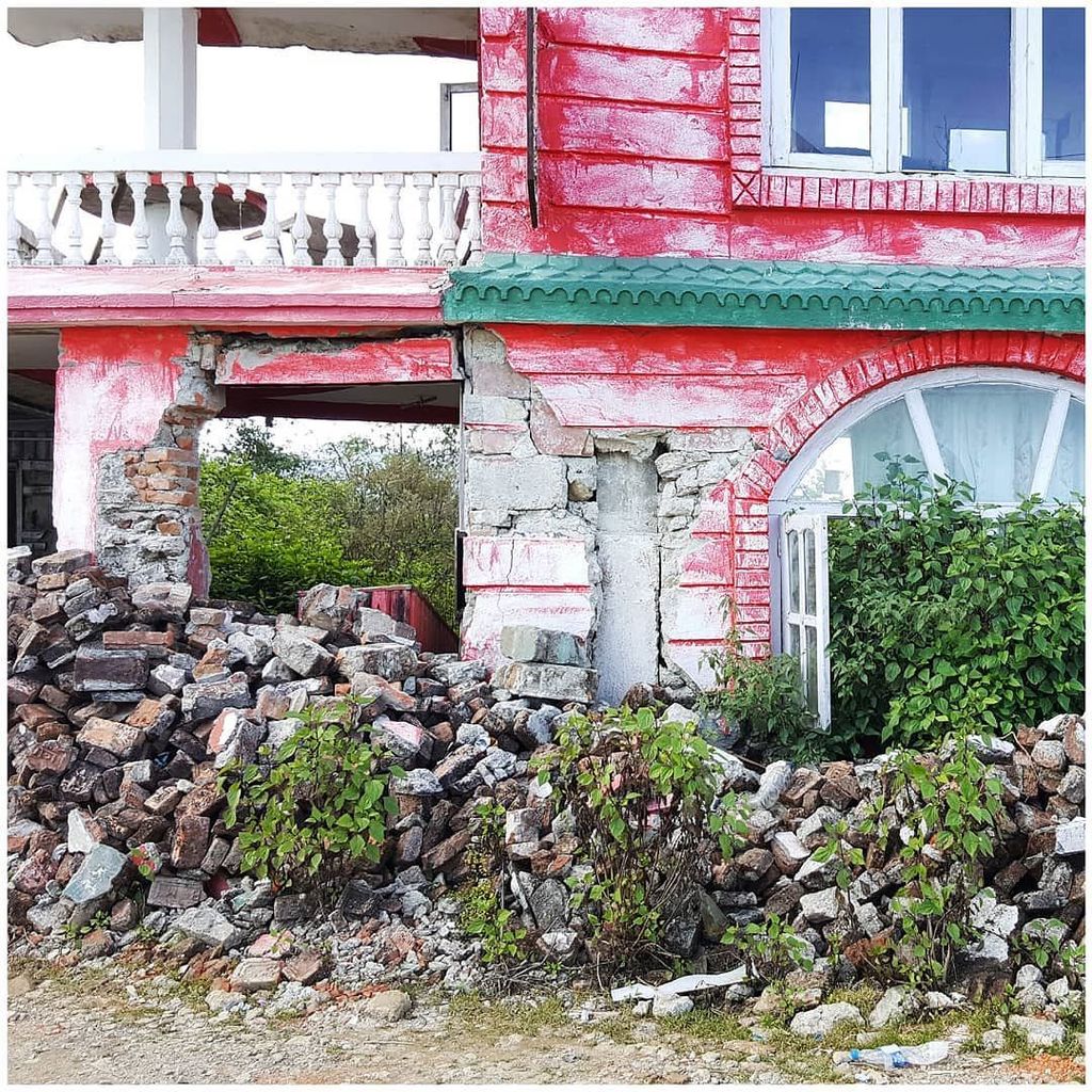 BloupTrotters's tweet photo. La nature a déjà repris des droits.. #langtang #gosaikund #trip #trek #trekking #trekker #landscape #paysage #voyage #travelpic #travelling #travellers #travel #instatravel #travelblog #mountain #nature #wild #wildtrip #nepal #nepaltrip #nepaltrek #trekn⦠https://t.co/ZYhCn3HRYj https://t.co/4IDogb0QFW