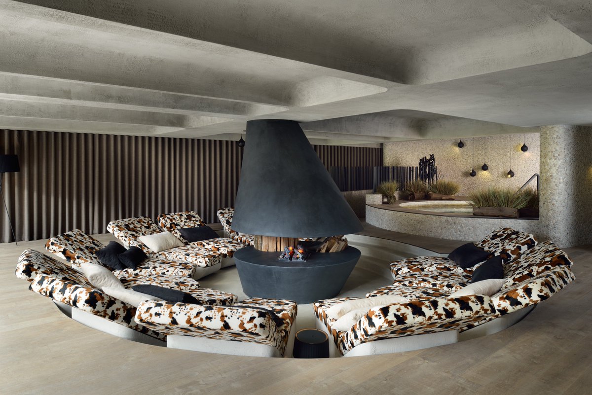 enotaarchitects's tweet photo. In Logarska dolina, Slovenia, you can find one of our latest projects - Wellness Plesnik. Cosy undulating interior extended with outdoor natural pool is designed around constant dialogue between water and fire...
#HotelPlesnik #wellness #spa #naturalpool photo by #MiranKambic https://t.co/oH8X7VbRfn