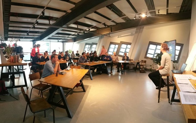 Startup_Adam's tweet image. Calling the teachers of #Amsterdam! Bring 21st century digital skills to your classroom! Join #Coding4Amsterdam & @FutureNLorg's free Digital Literacy workshop for primary school teachers on JAN24! Apply here: buff.ly/2BIlCM8