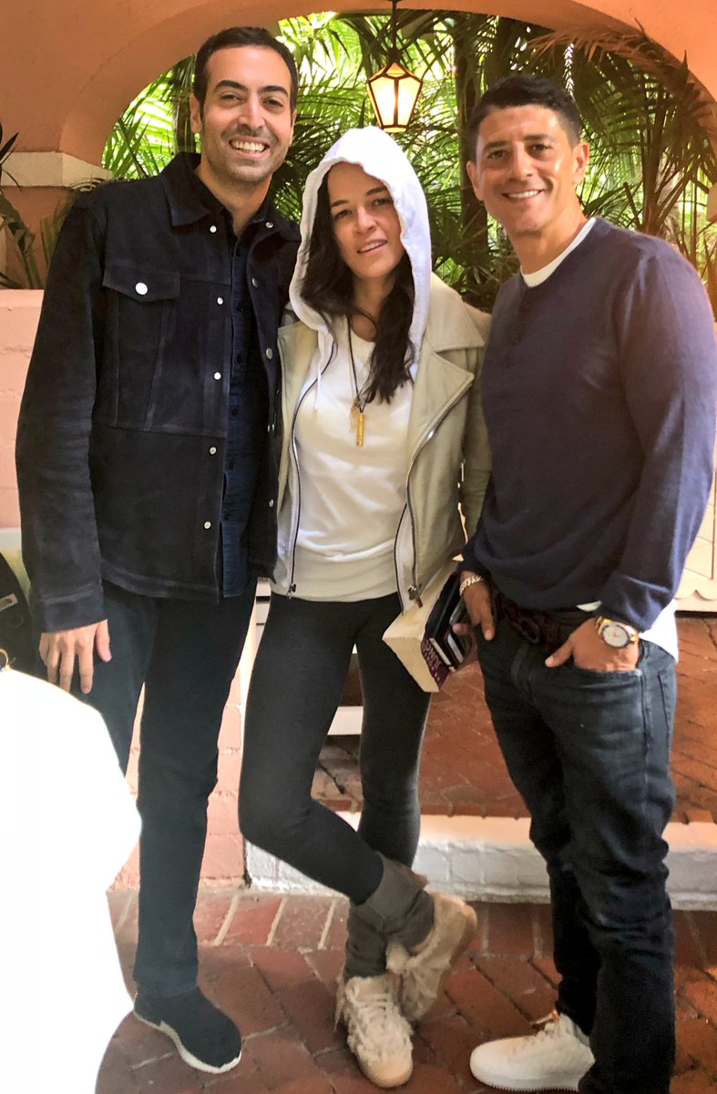 michyrod_'s tweet photo. The Beverly Hills Hotel | December 18, 2017

📸 via @saidtaghmaoui • @MRodOfficial @M_AlTurki https://t.co/eY8PVePdnH